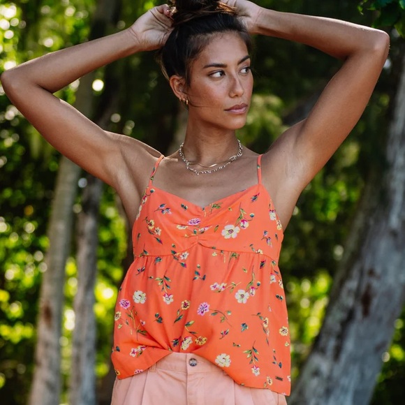 Volcom Floral Mucho Mahalo Coral Cami Flowy Tank Top - Picture 10 of 11